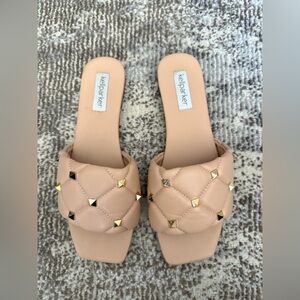 KellParker Women's Tan Slide Sandals